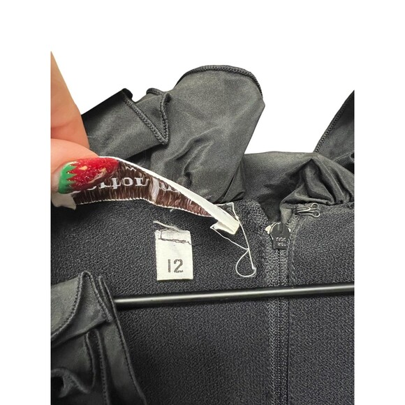 STUNNING Vintage Morton Myles Black Ruffle Neckline Belted Dress Size 12 - Picture 8 of 16